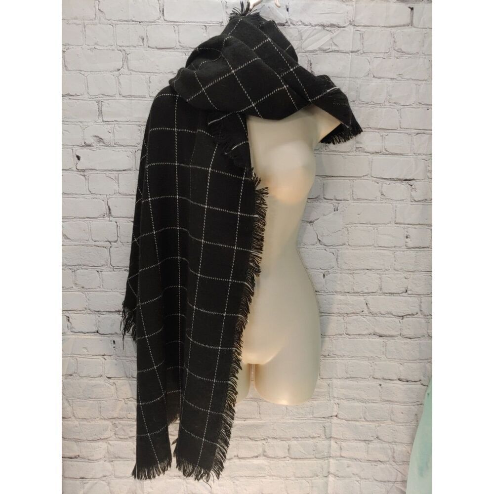 A New Day Women's Black White Check Flannel Rectangular Scarf.